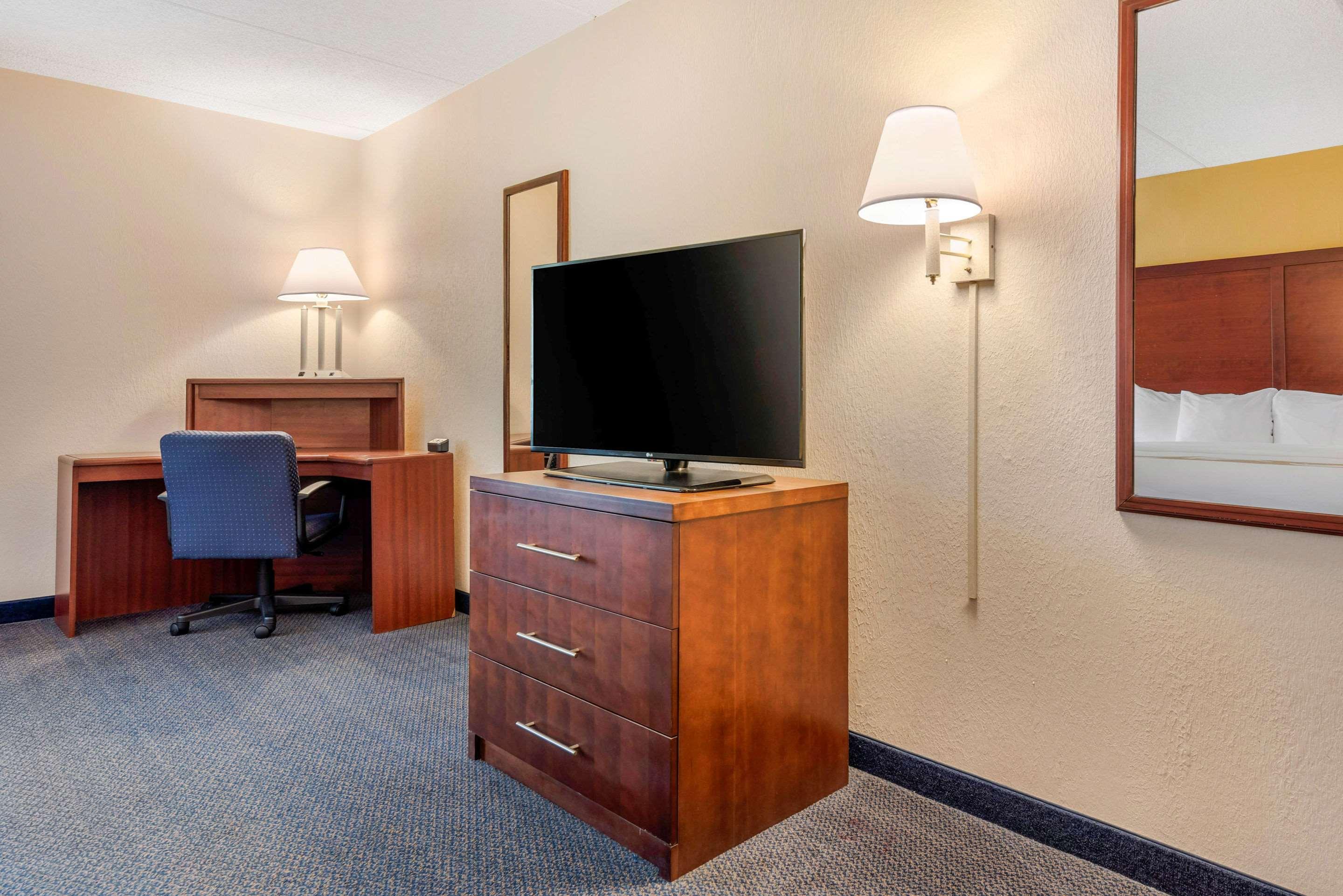 Quality Inn & Suites Zanesville Eksteriør billede