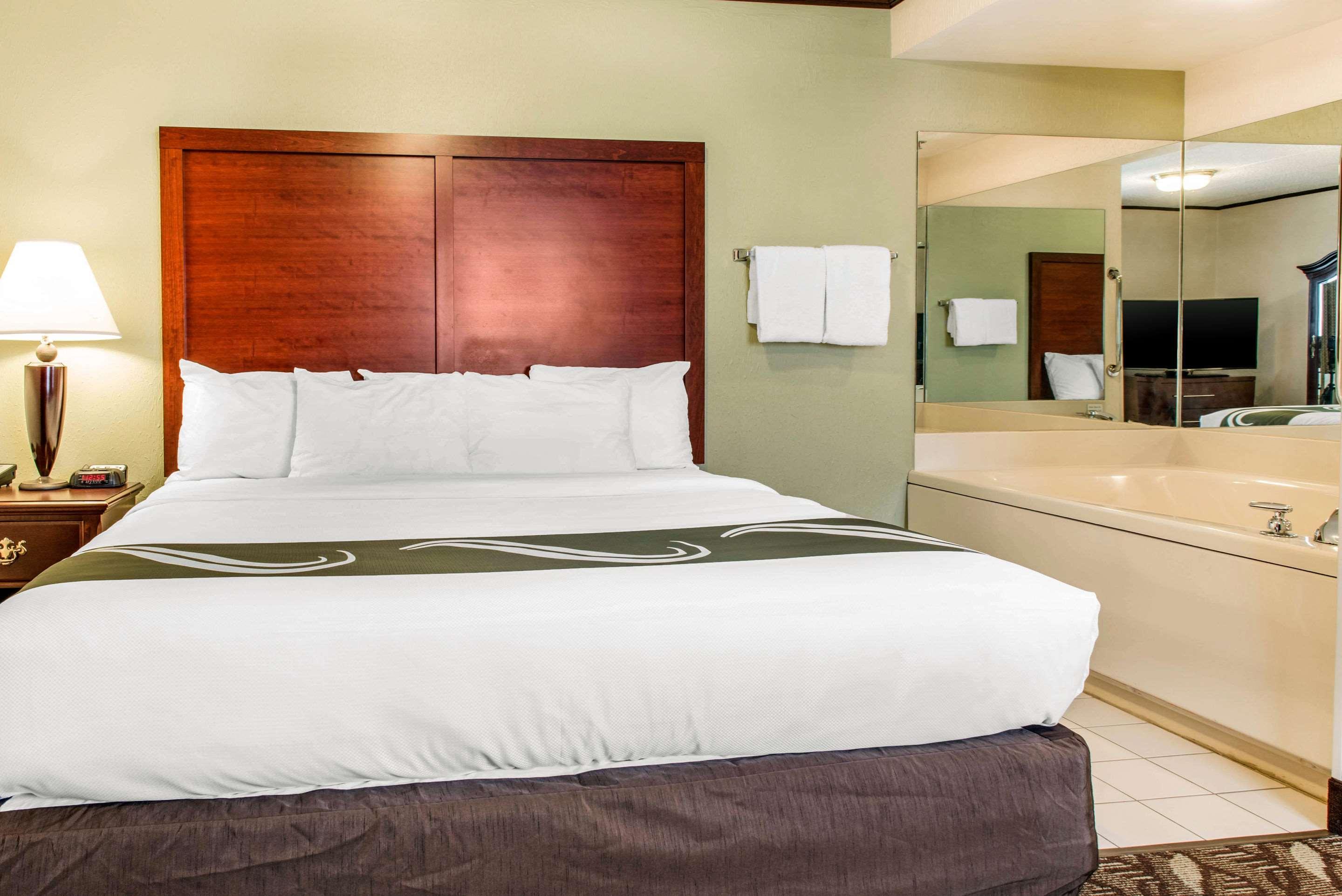 Quality Inn & Suites Zanesville Eksteriør billede