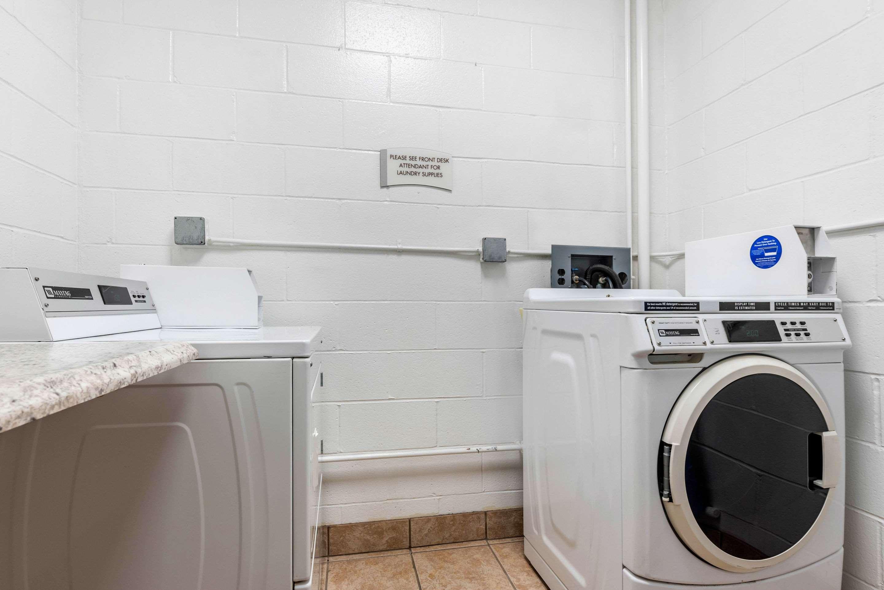 Quality Inn & Suites Zanesville Eksteriør billede