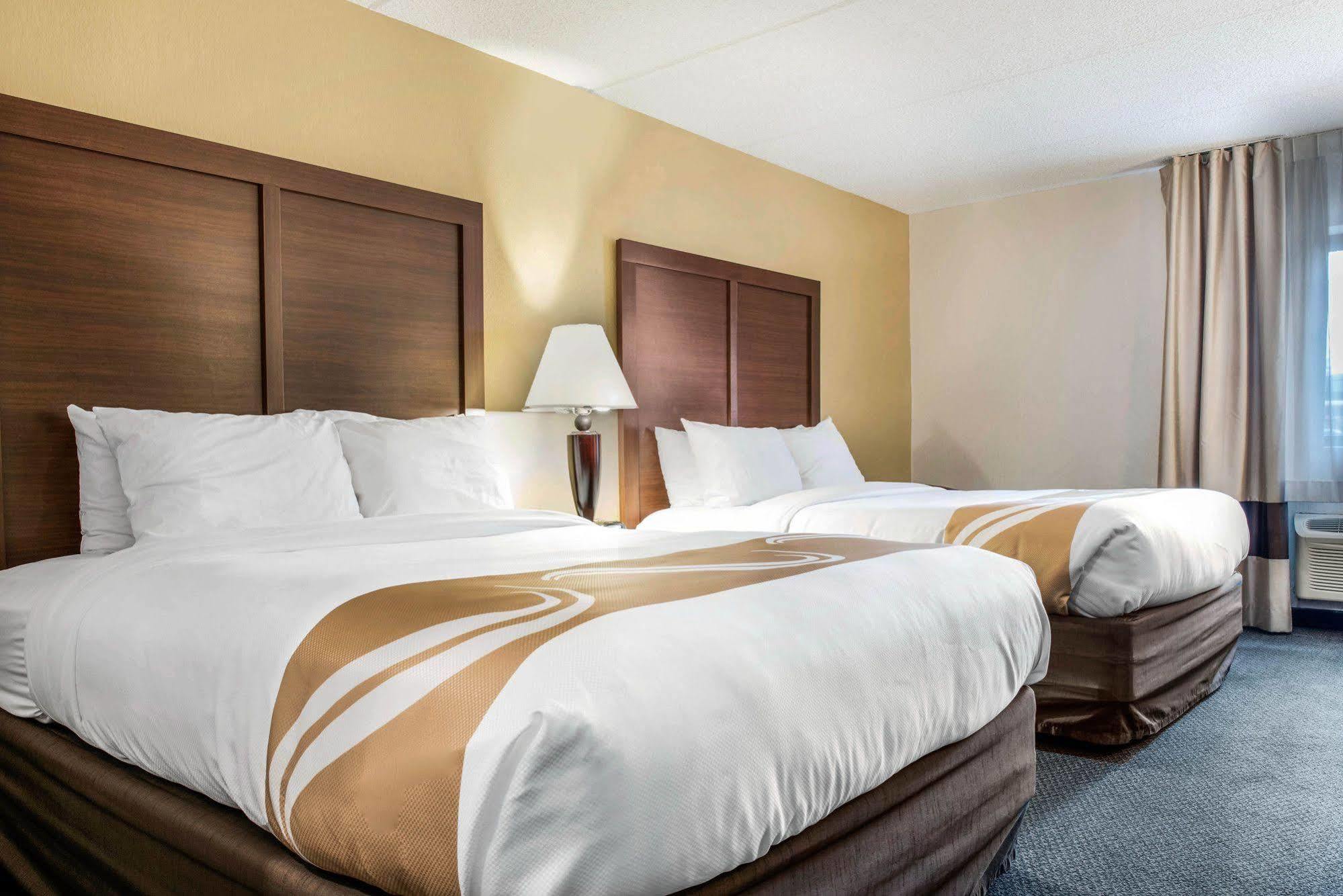 Quality Inn & Suites Zanesville Eksteriør billede