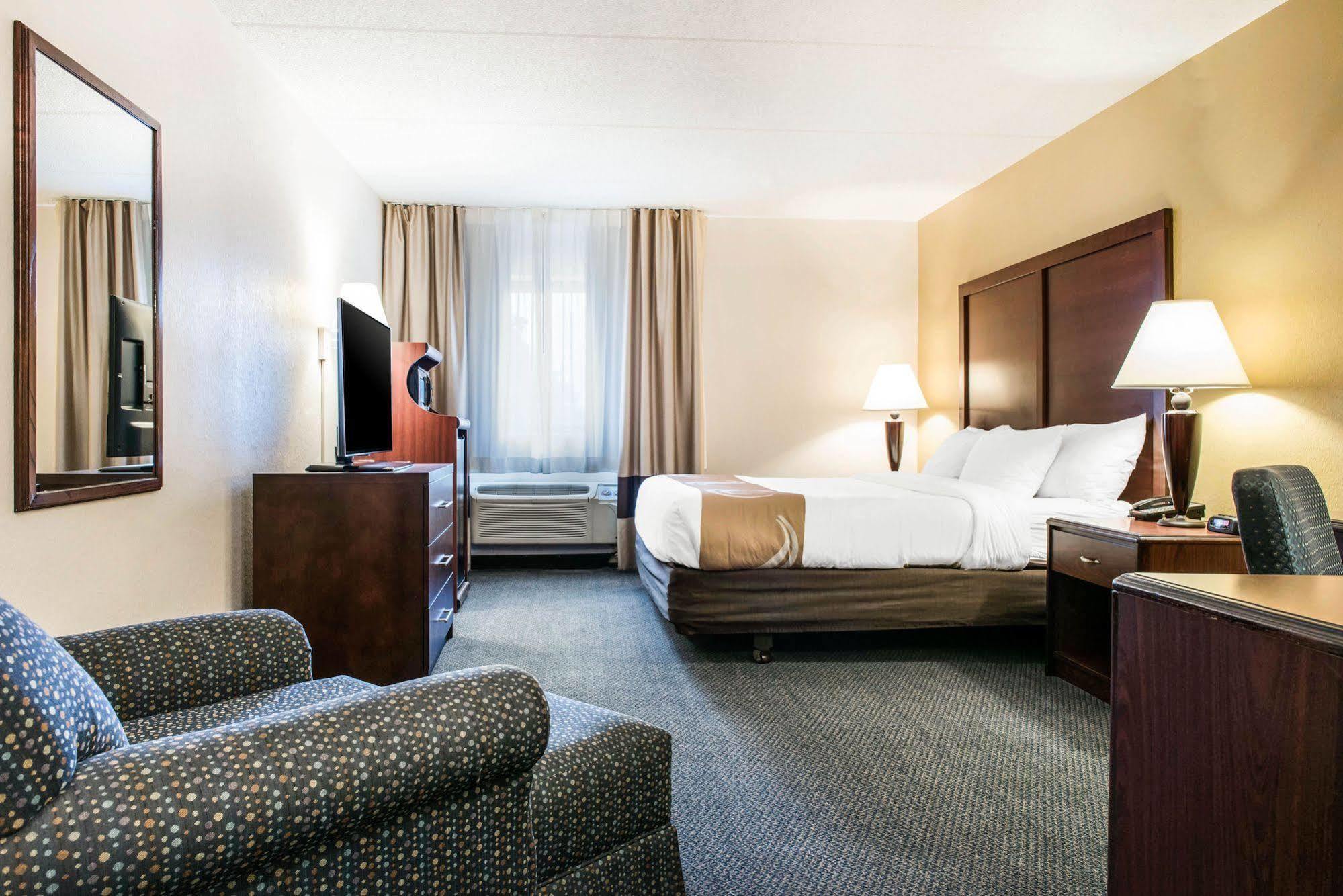 Quality Inn & Suites Zanesville Eksteriør billede